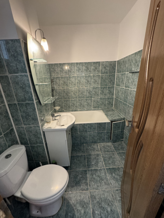 Apartament 2 camere de vânzare – cf 1A, dec, etaj 3/4, Malu Rosu