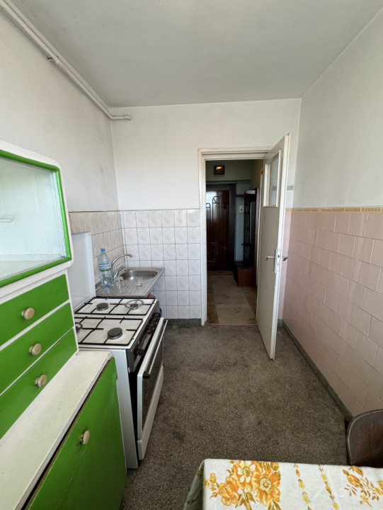 Apartament 2 camere,  cf 1, etaj 6/9, zona Sud
