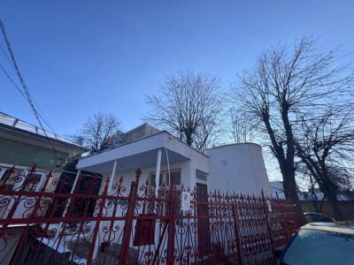 Spațiu comercial stradal de vânzare – Zona Sud, Bobalna