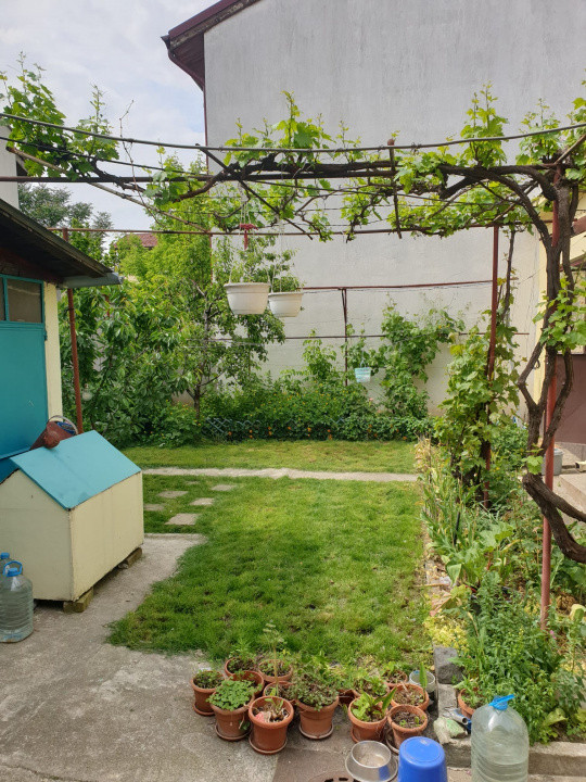 Casă de vânzare – Strada Parângului, Sector 1, București