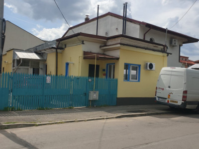 Casă de vânzare – Strada Parângului, Sector 1, București