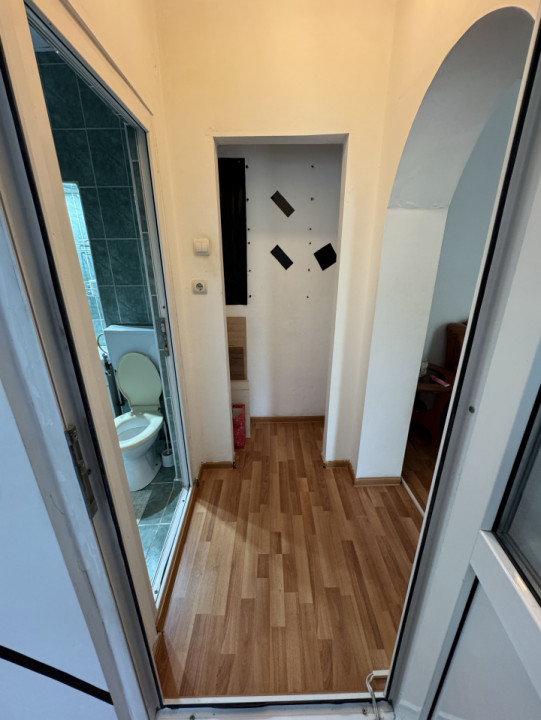 Apartament 2 camere, confort 1 semidecomandat, etaj 2/4 – poziție excelentă