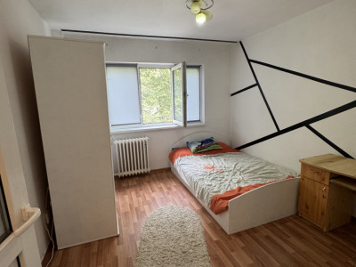 Apartament 2 camere, confort 1 semidecomandat, etaj 2/4 – poziție excelentă