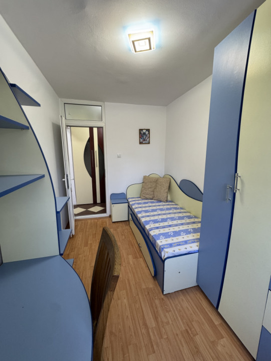 Apartament 3 cam, cf 1, dec, etaj 3/4, Malu Rosu