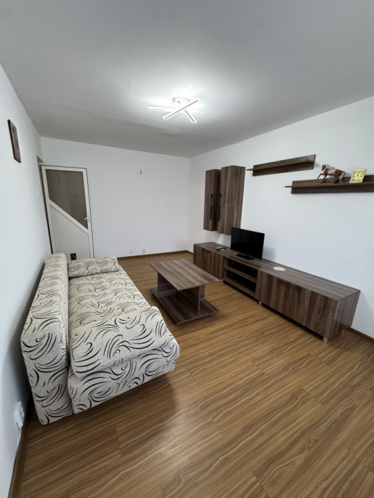 Apartament 3 cam, cf 1, dec, etaj 3/4, Malu Rosu
