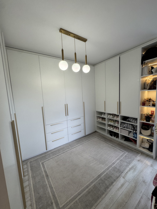 Vilă modernă P+1+Pod, edificată în 2023, complet mobilată și utilată in Paulesti