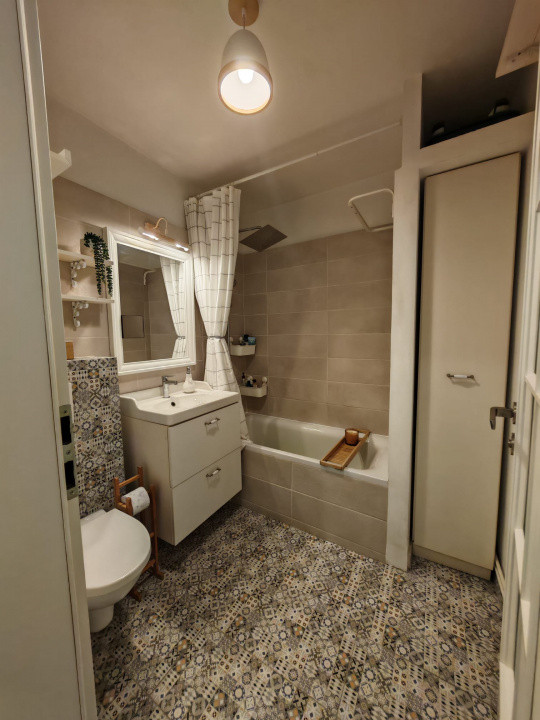 Apartament 2 camere decomandat, complet renovat și mobilat premium – Tineretului