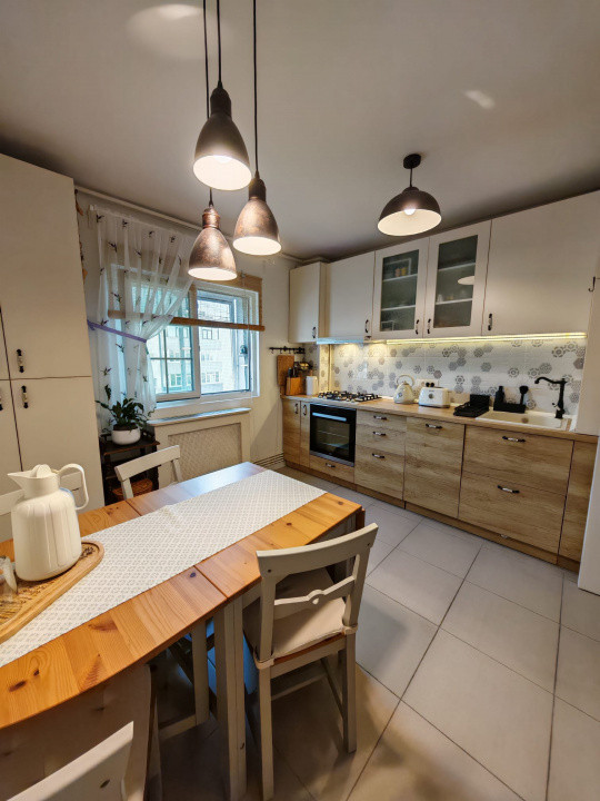 Apartament 2 camere decomandat, complet renovat și mobilat premium – Tineretului