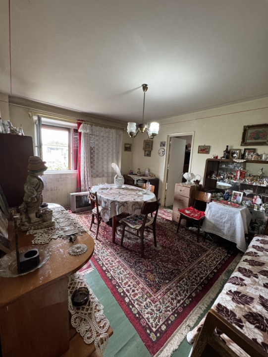 Apartament 2 cam, cf 2, etaj 4/4, Vest