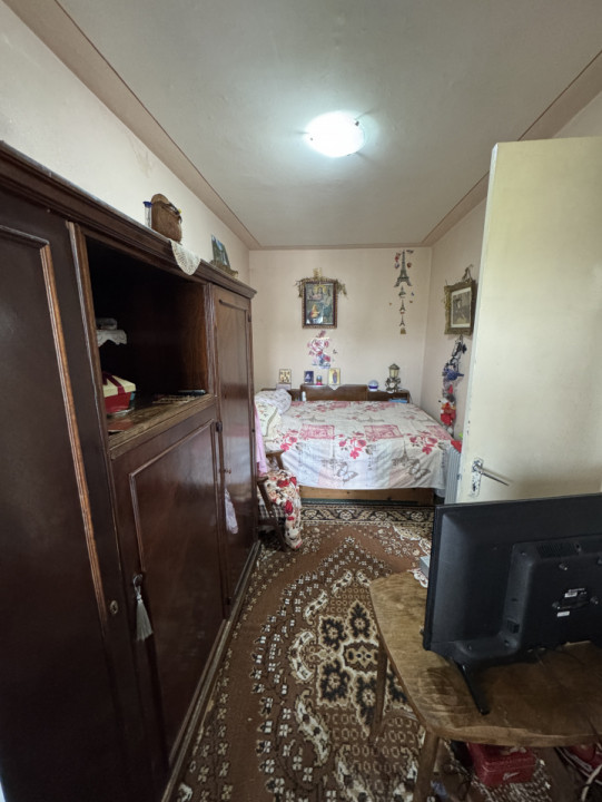 Apartament 2 cam, cf 2, etaj 4/4, Vest