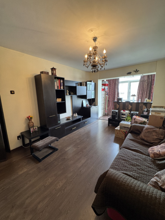 Apartament 2 camere, etaj 6/8, Malu Rosu