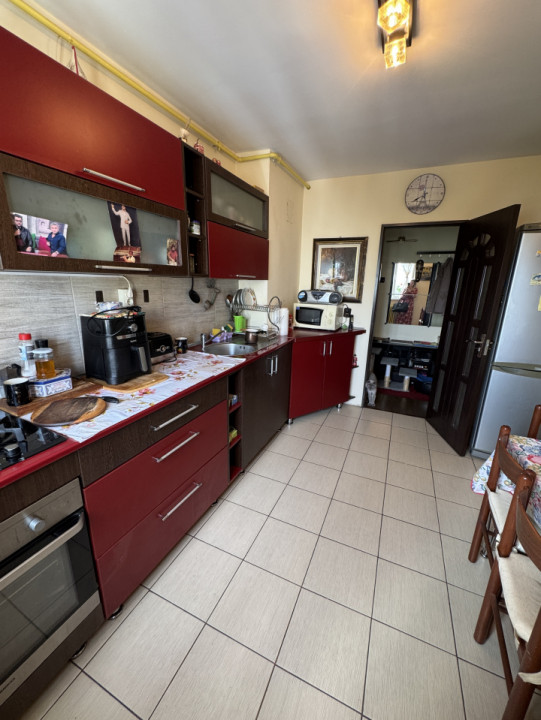 Apartament 2 camere, etaj 6/8, Malu Rosu