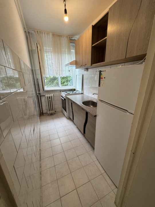 Apartament 2 cam, cf 2, etaj 2/4, Vest - Marasesti