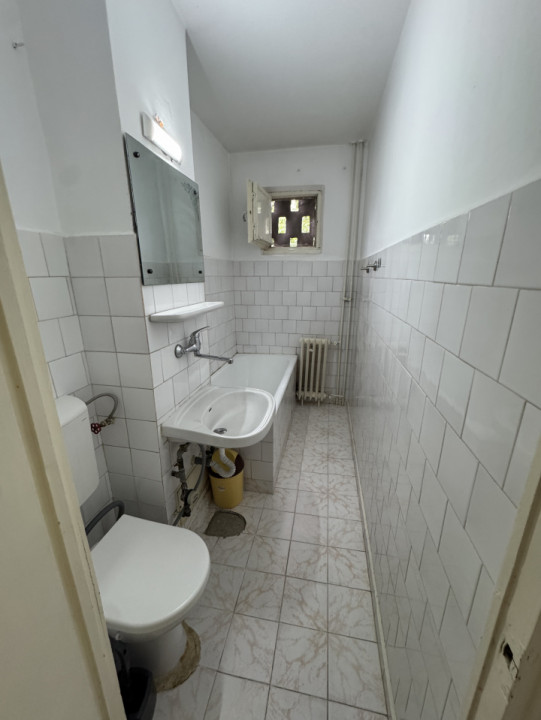 Apartament 2 cam, cf 2, etaj 2/4, Vest - Marasesti