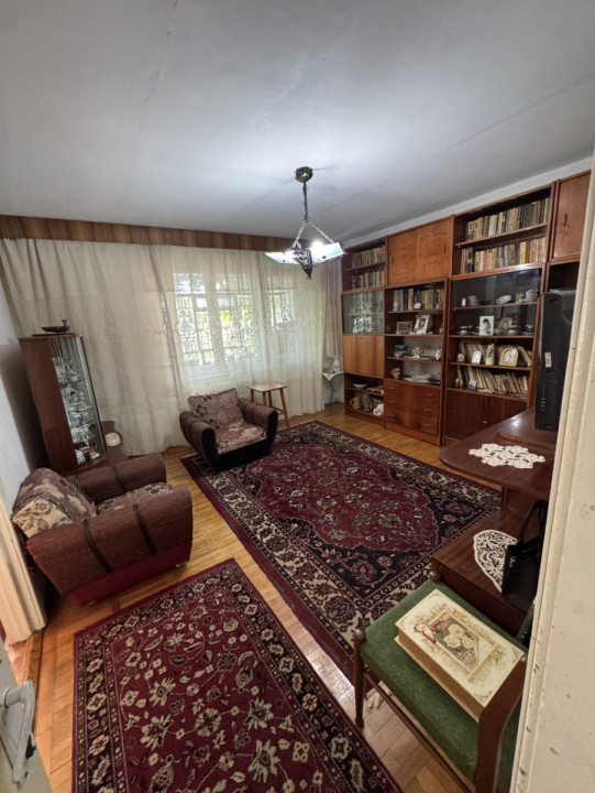 Apartament 3 camere, cf 1A, semidec, parter/4, Republicii- C-tin Brezeanu