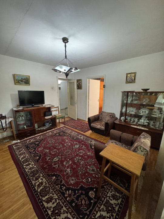 Apartament 3 camere, cf 1A, semidec, parter/4, Republicii- C-tin Brezeanu