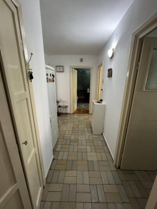 Apartament 3 camere, cf 1A, semidec, parter/4, Republicii- C-tin Brezeanu