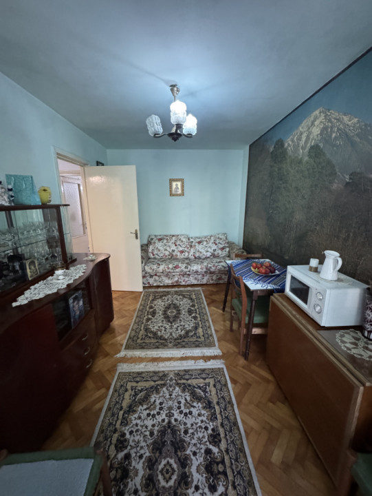 Apartament 3 camere, cf 1A, semidec, parter/4, Republicii- C-tin Brezeanu