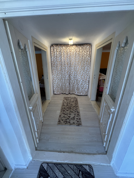 IMOBIL DE VÂNZARE – 2 CORPURI DE CASĂ | TEREN 285 MP | TOATE UTILITĂȚILE