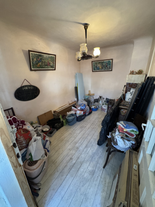 IMOBIL DE VÂNZARE – 2 CORPURI DE CASĂ | TEREN 285 MP | TOATE UTILITĂȚILE