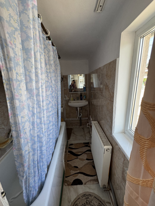 IMOBIL DE VÂNZARE – 2 CORPURI DE CASĂ | TEREN 285 MP | TOATE UTILITĂȚILE