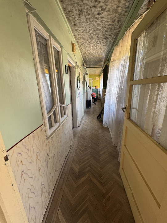 IMOBIL DE VÂNZARE – 2 CORPURI DE CASĂ | TEREN 285 MP | TOATE UTILITĂȚILE