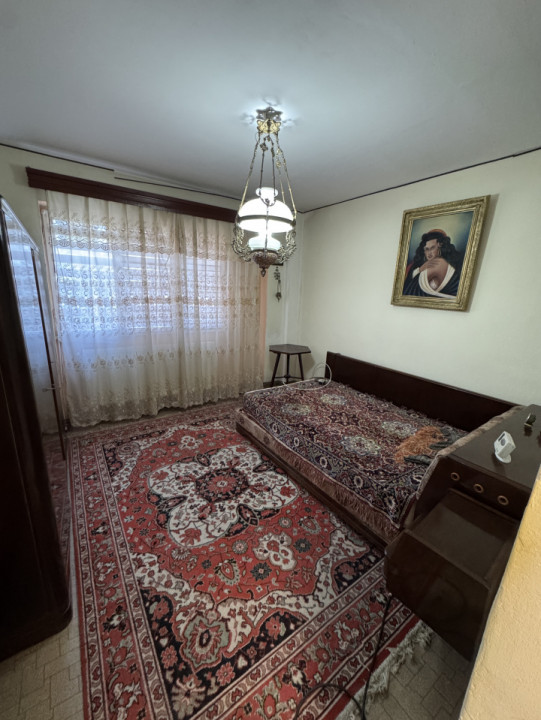 Apartament 2 camere de vânzare | Etaj 1 | Bloc 1984| Zona 9 Mai - Piata