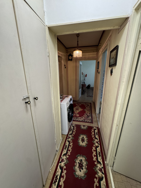 Apartament 2 camere de vânzare | Etaj 1 | Bloc 1984| Zona 9 Mai - Piata