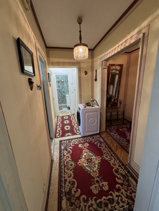 Apartament 2 camere de vânzare | Etaj 1 | Bloc 1984| Zona 9 Mai - Piata