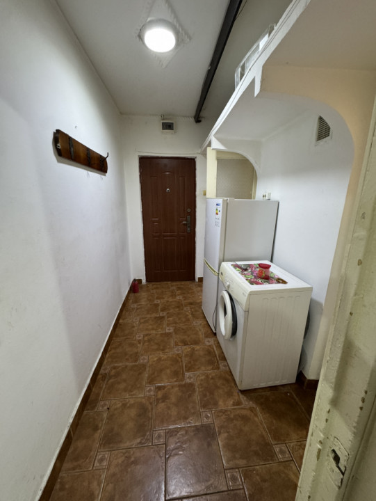 Apartament 2 cam, cf 2, etaj 4/4, Malu Rosu
