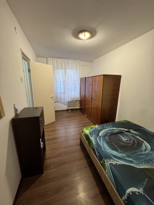 Apartament 2 cam, cf 2, etaj 4/4, Malu Rosu