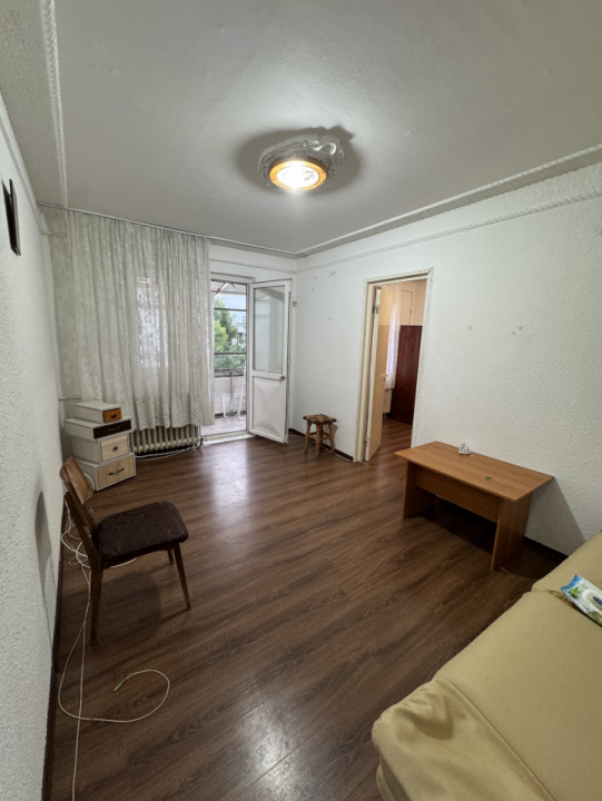 Apartament 2 cam, cf 2, etaj 4/4, Malu Rosu