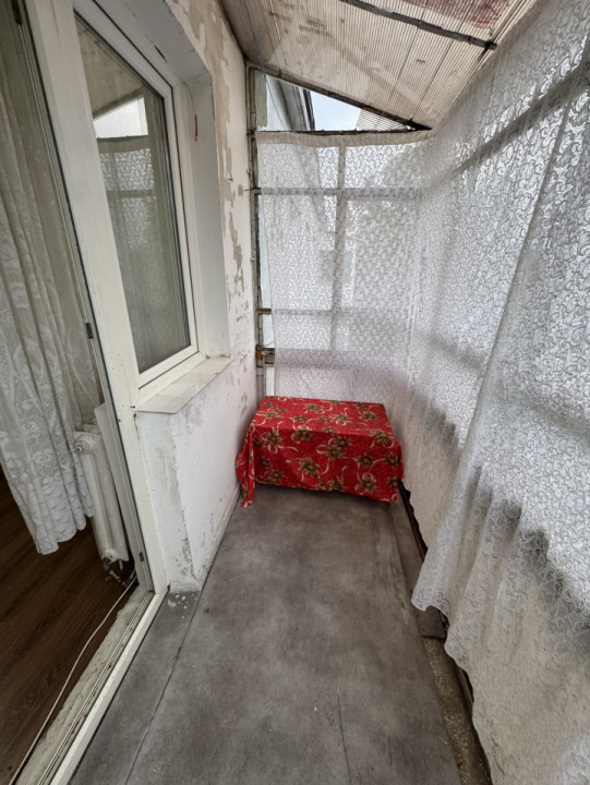 Apartament 2 cam, cf 2, etaj 4/4, Malu Rosu