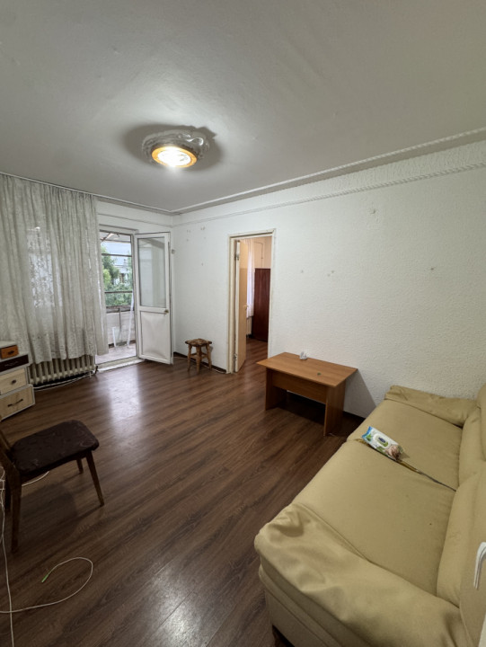 Apartament 2 cam, cf 2, etaj 4/4, Malu Rosu