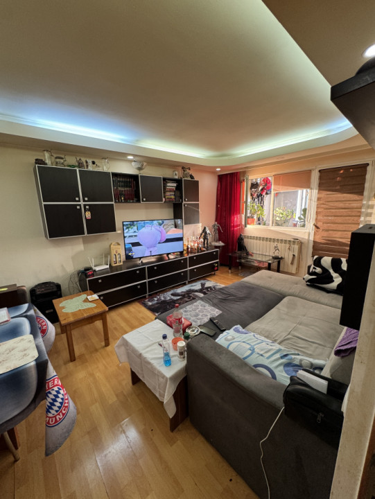 Apartament 3 camere, cf 1, dec –etaj 10/10, bloc cu lift nou, Bariera Bucov- Afi