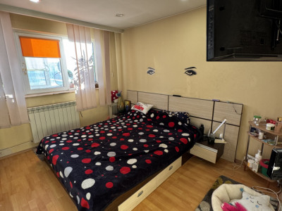 Apartament 3 camere, cf 1, dec –etaj 10/10, bloc cu lift nou, Bariera Bucov- Afi