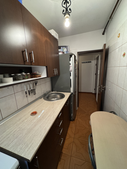 Apartament 2 cam, cf 2, etaj 4/4, Malu Rosu