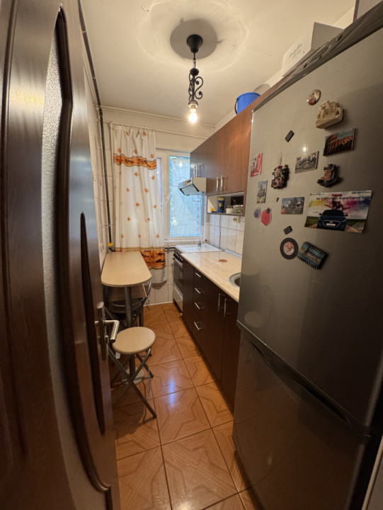 Apartament 2 cam, cf 2, etaj 4/4, Malu Rosu