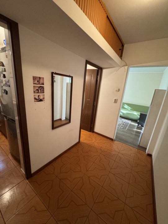Apartament 2 cam, cf 2, etaj 4/4, Malu Rosu
