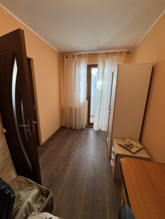Apartament 2 cam, cf 2, etaj 4/4, Malu Rosu