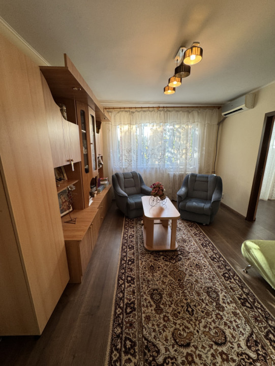 Apartament 2 cam, cf 2, etaj 4/4, Malu Rosu