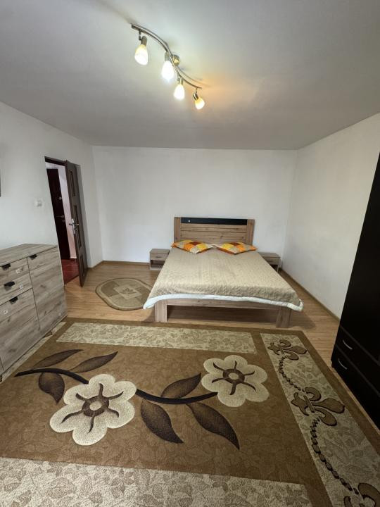 Garsonieră spațioasă, etaj 3/8, renovată complet, zona Cantacuzino
