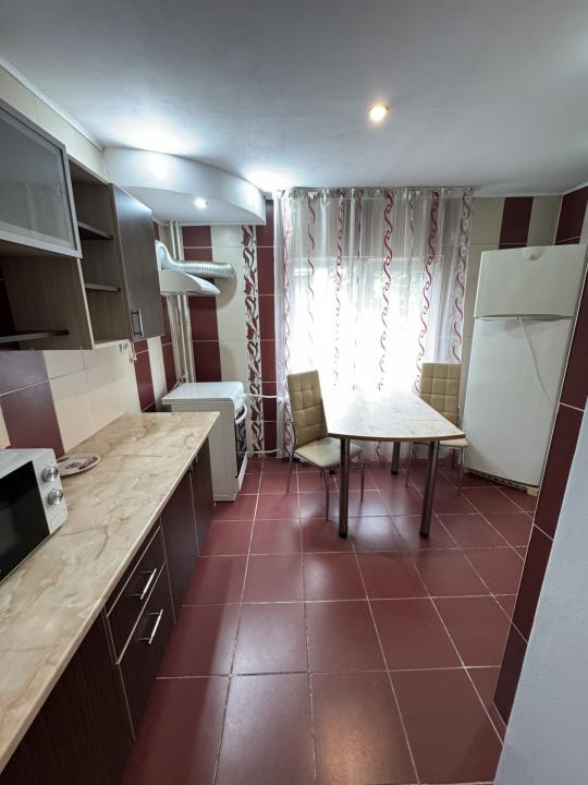 Garsonieră spațioasă, etaj 3/8, renovată complet, zona Cantacuzino